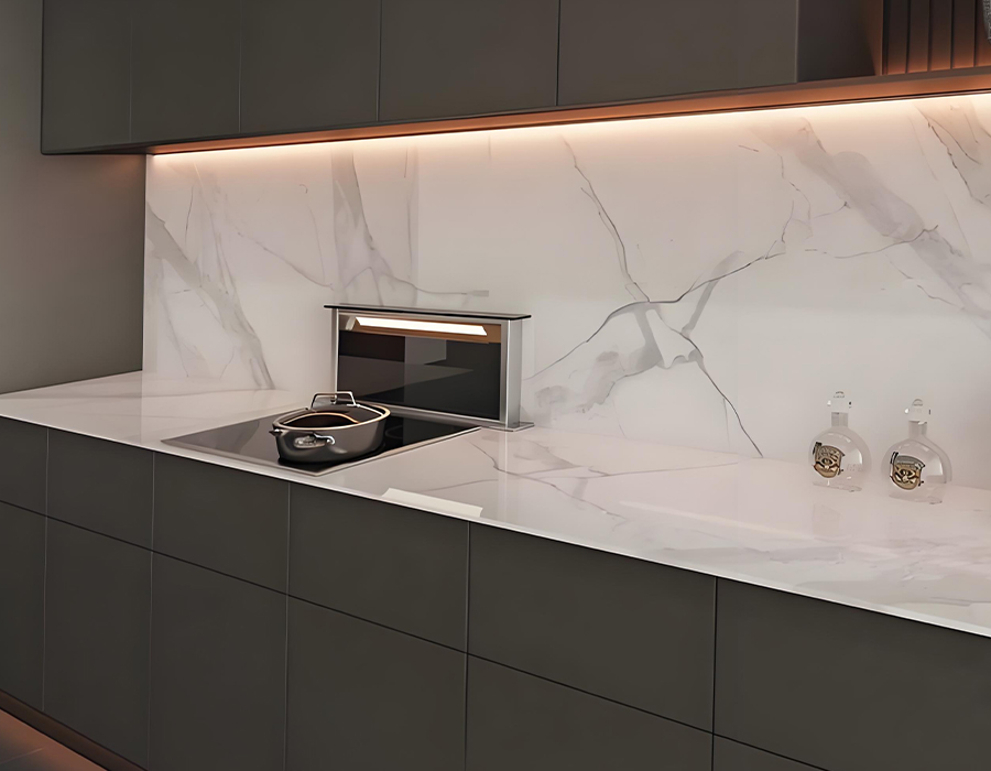 Capsule prefabbricate per cucina con pannello a parete PEC